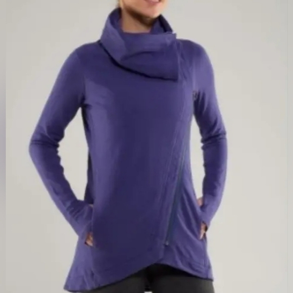 Lululemon Method Wrap Royalty Blue Athleticwear Size 4 - Picture 1 of 5